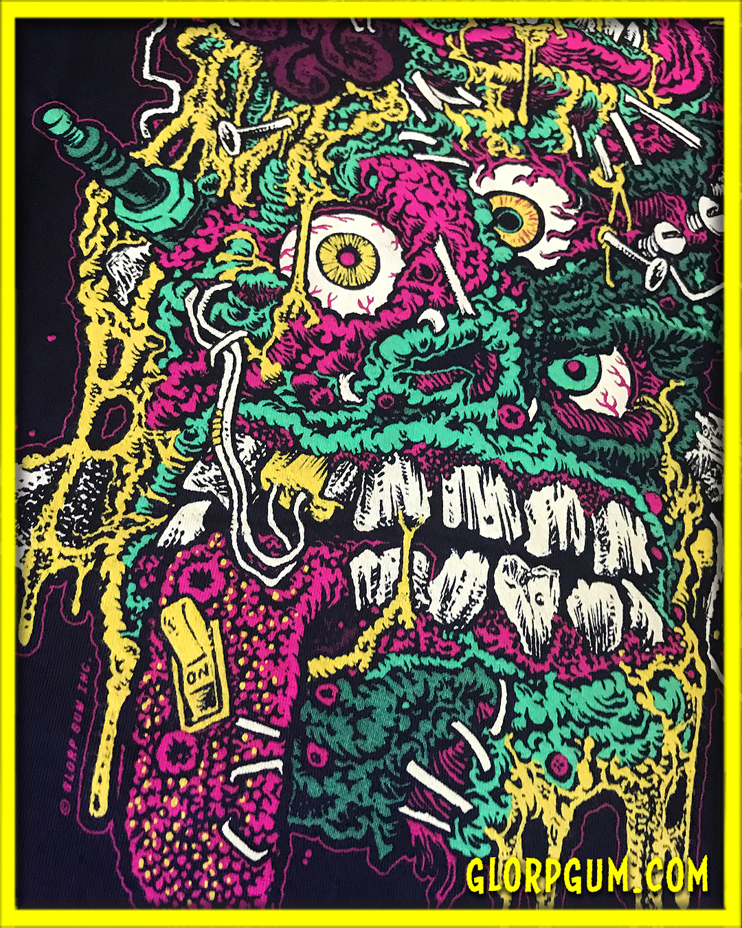 GLORP Fright Bite! (with FREE The Screaming Brain Of GLORPenstein T-Shirt)
