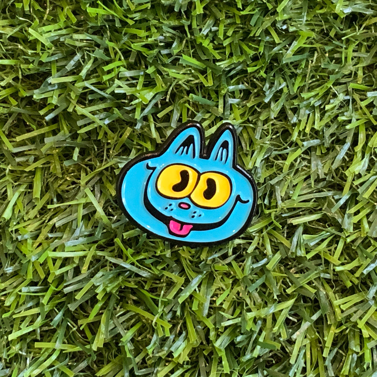 Odd Mart Mrrowza cat pin