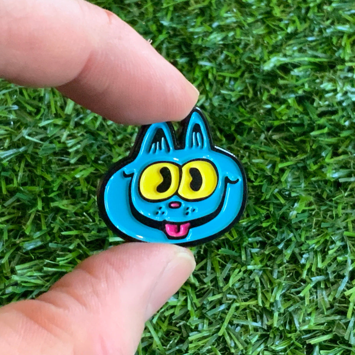 Odd Mart Mrrowza cat pin
