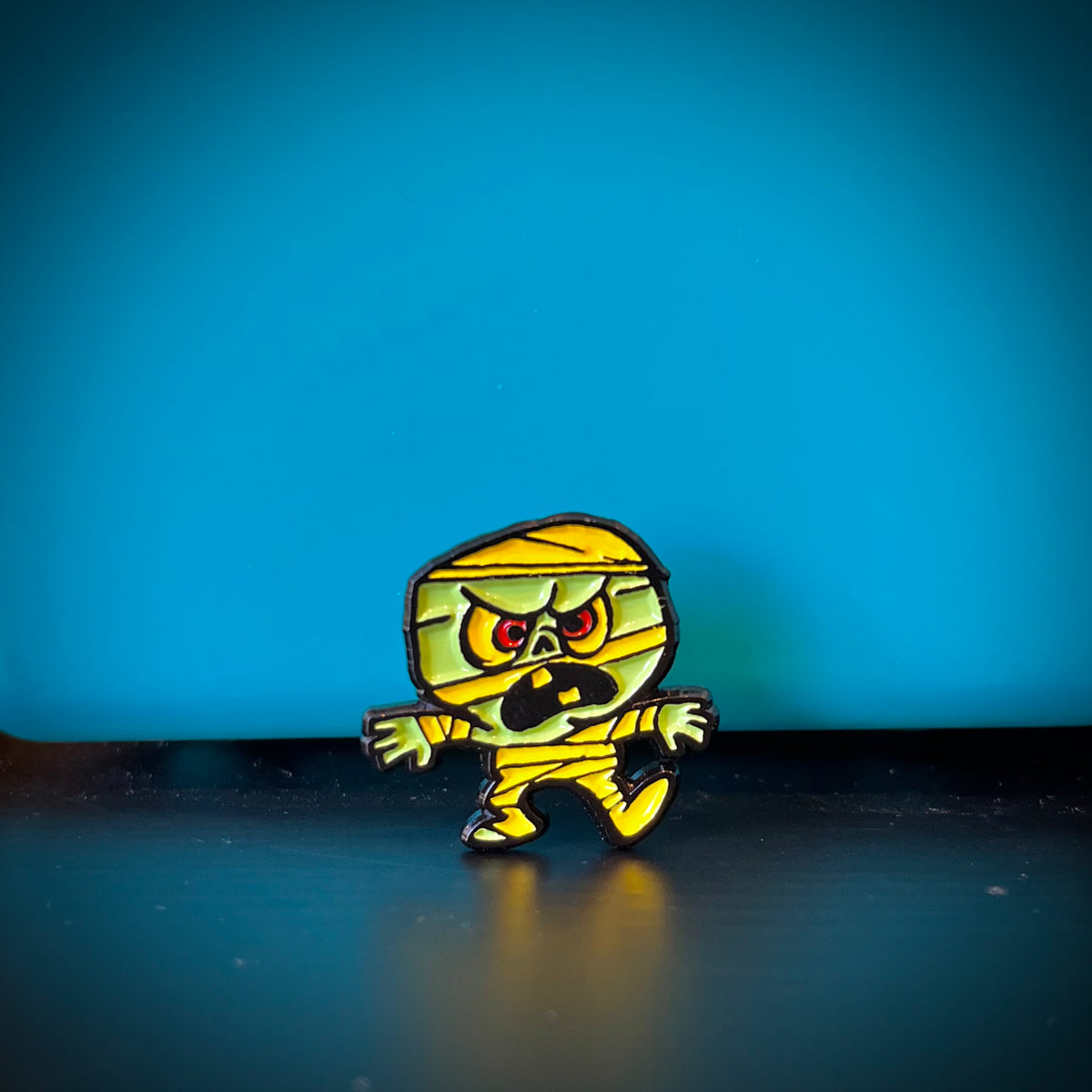 Halloweirdos 4: lil’ mummy
